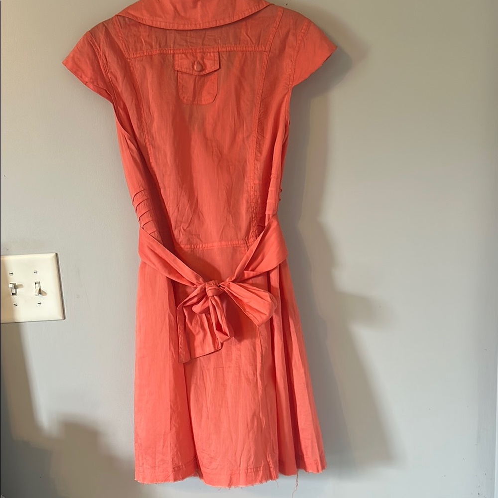 Elegant Coral Button-Down Dress - Picture 3 of 4